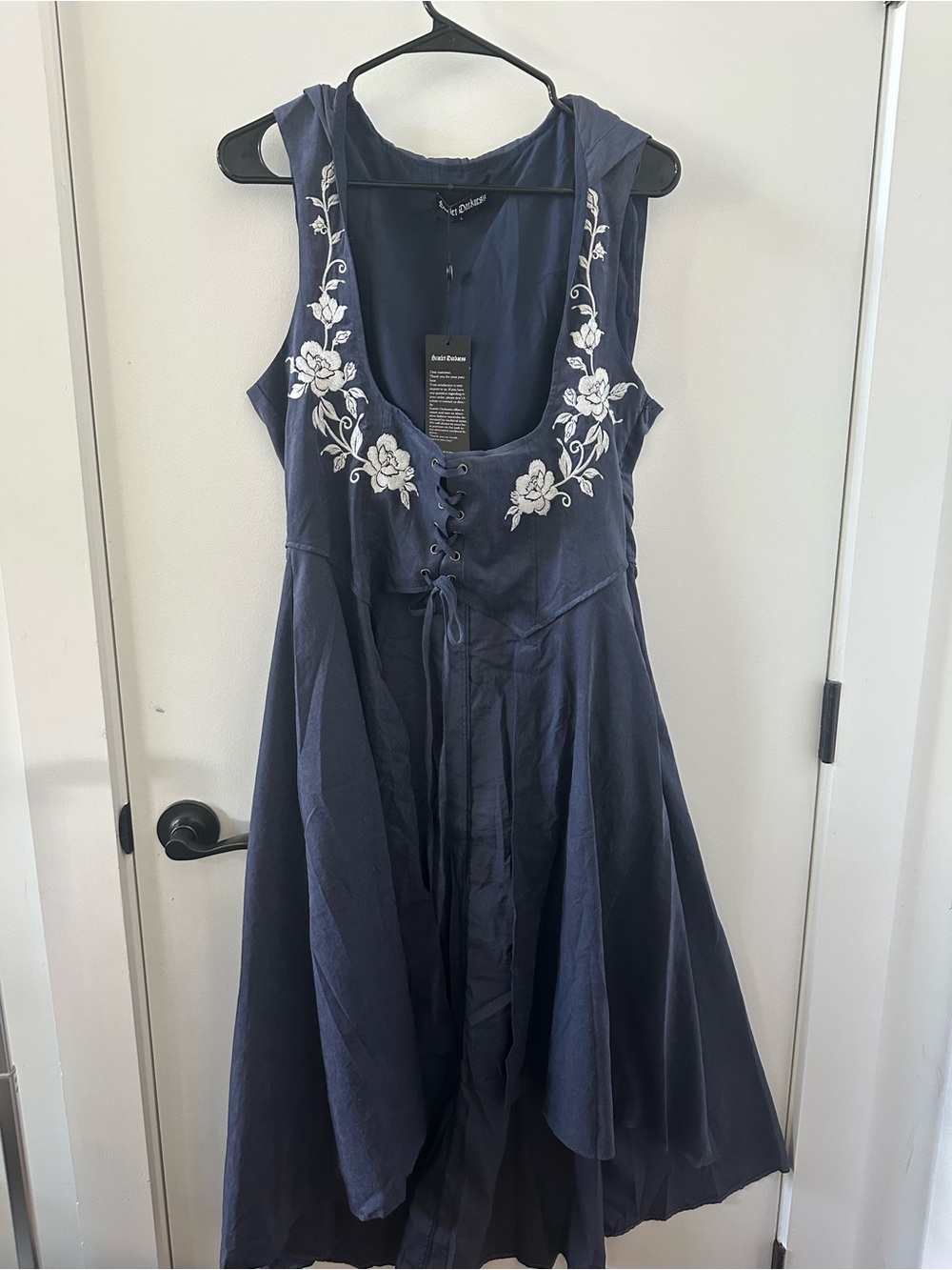 NWT Scarlet Darkness Navy Renaissance Lace up under bust hooded Overdress